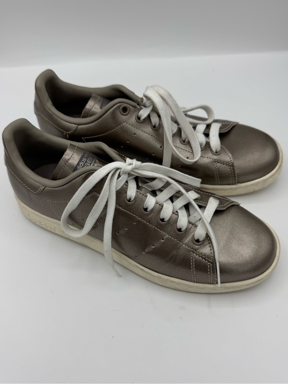 Adidas Stan smith Metallic Gray Low-Top Sneakers women’s size 8 sporty school